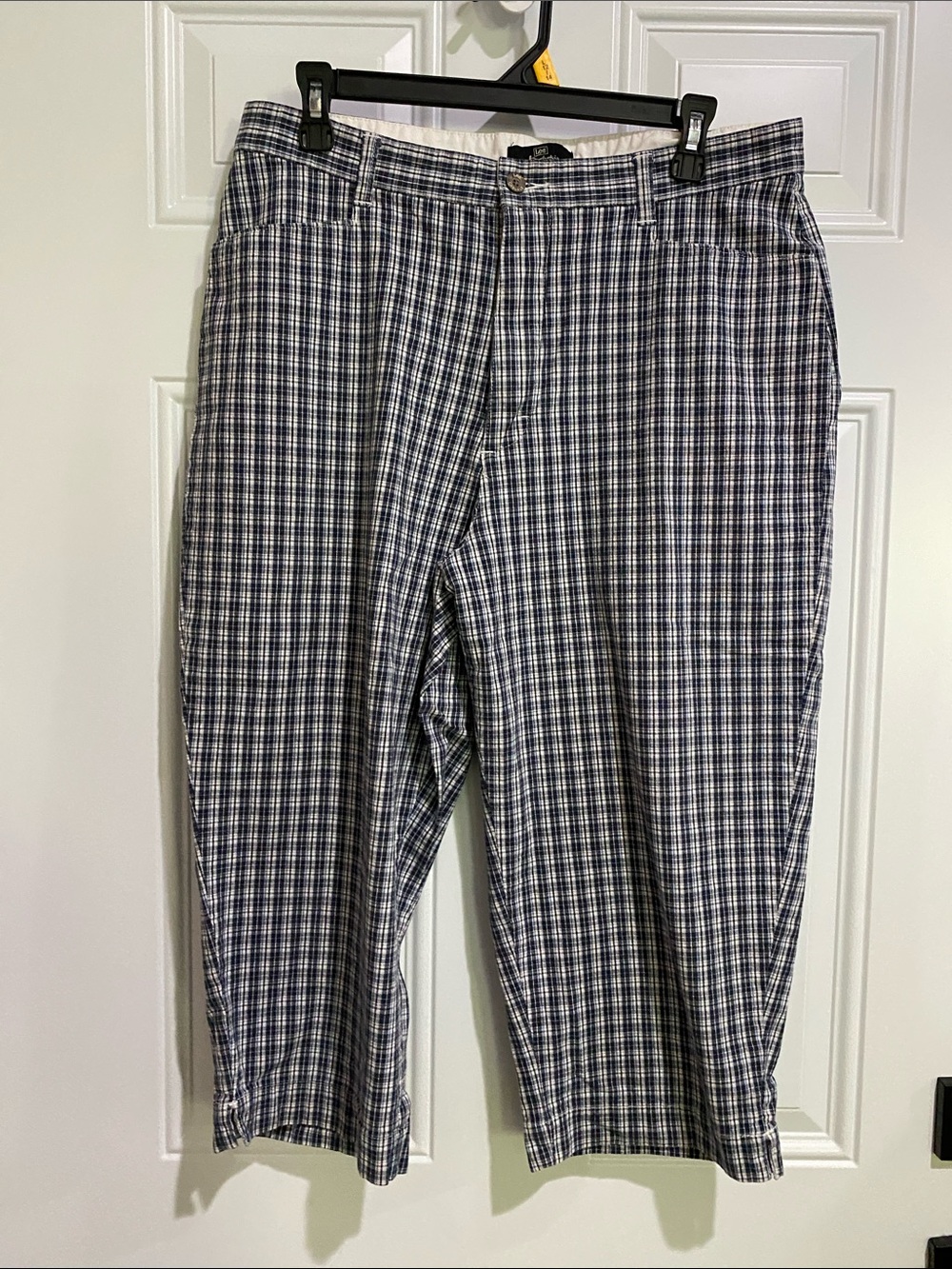 Lee Women's Navy and White Plaid Capris